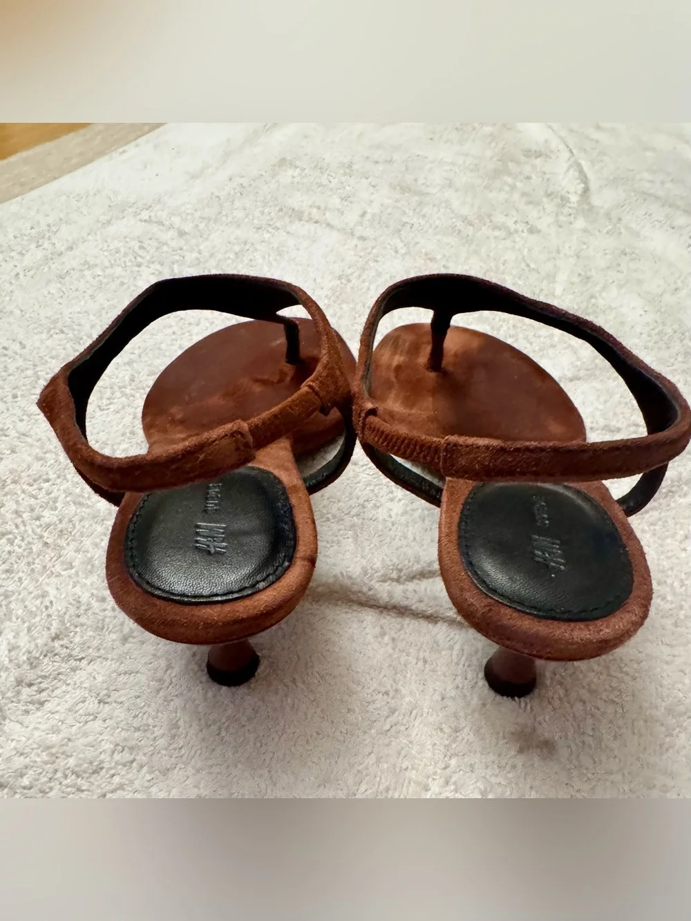 H&M Premium Limited Edition Genuine Suede Thong Slingback - Picture 3 of 12